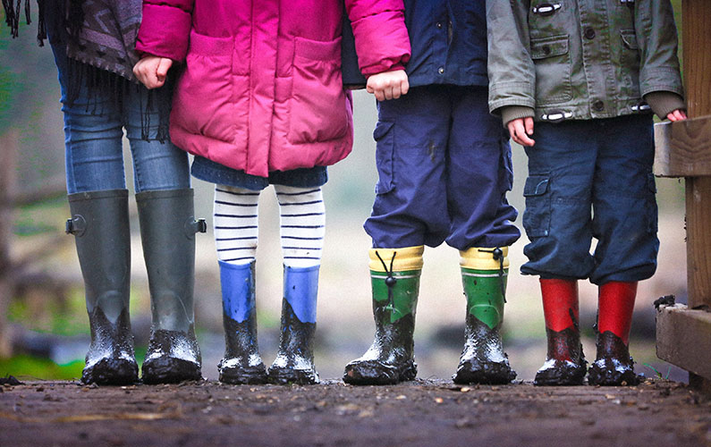Bottes d'enfants photo crédit : Ben Wicks sur Unsplash