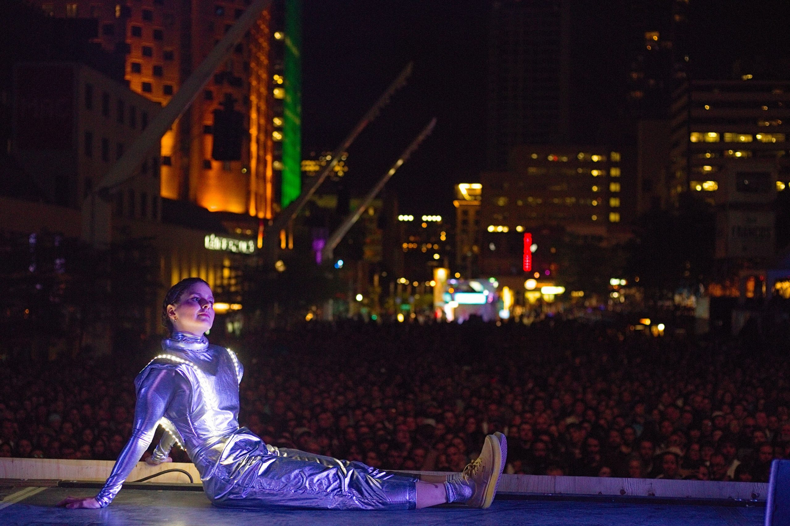 Klô Pelgag en spectacle à Montréal, « la plus grande artiste que l’on produit aux Faux Monnayeurs », selon Jean-François Guindon (Photo : Marc-Étienne Mongrain)